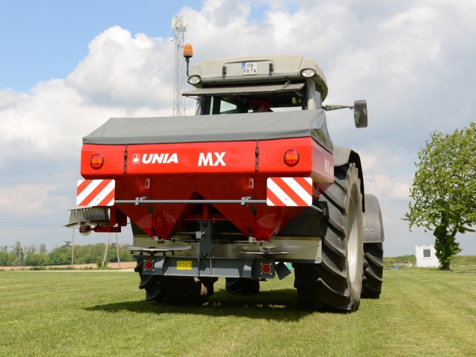Zweischeiben - Dungerstreuer mit Spalten Streu System "MX 2500"