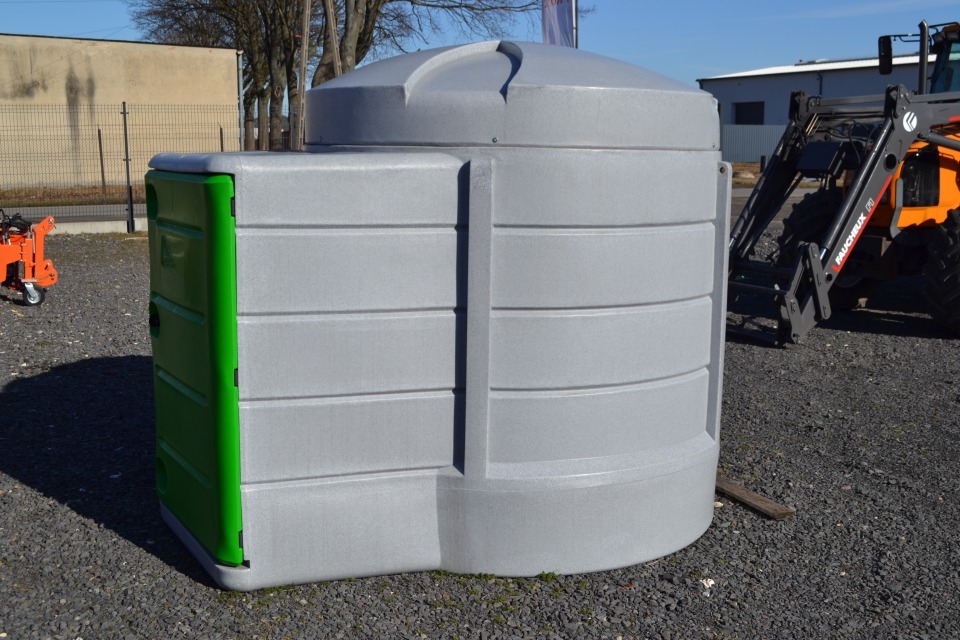 KRAFTSTOFFTANK 2500 L X-TANK- K33