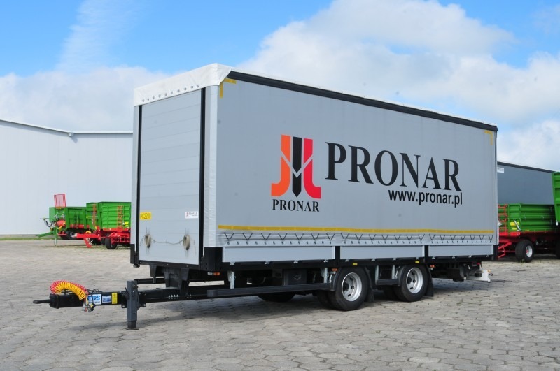 LKW - Anhanger Zentralachse mit Plane  PC 2200