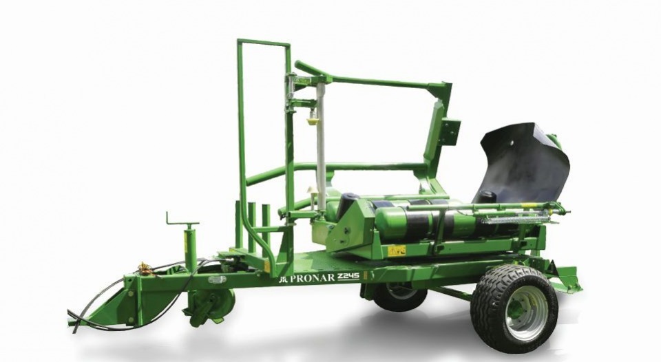Selbstladener Rundballenwickler "Z245"