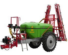 Gezogene Feldspritze hydraulisch klappbar "2018 HU"