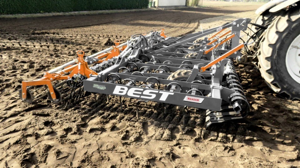 Saatbettkombination "BEST 4,0H" hydraulisch klappbar